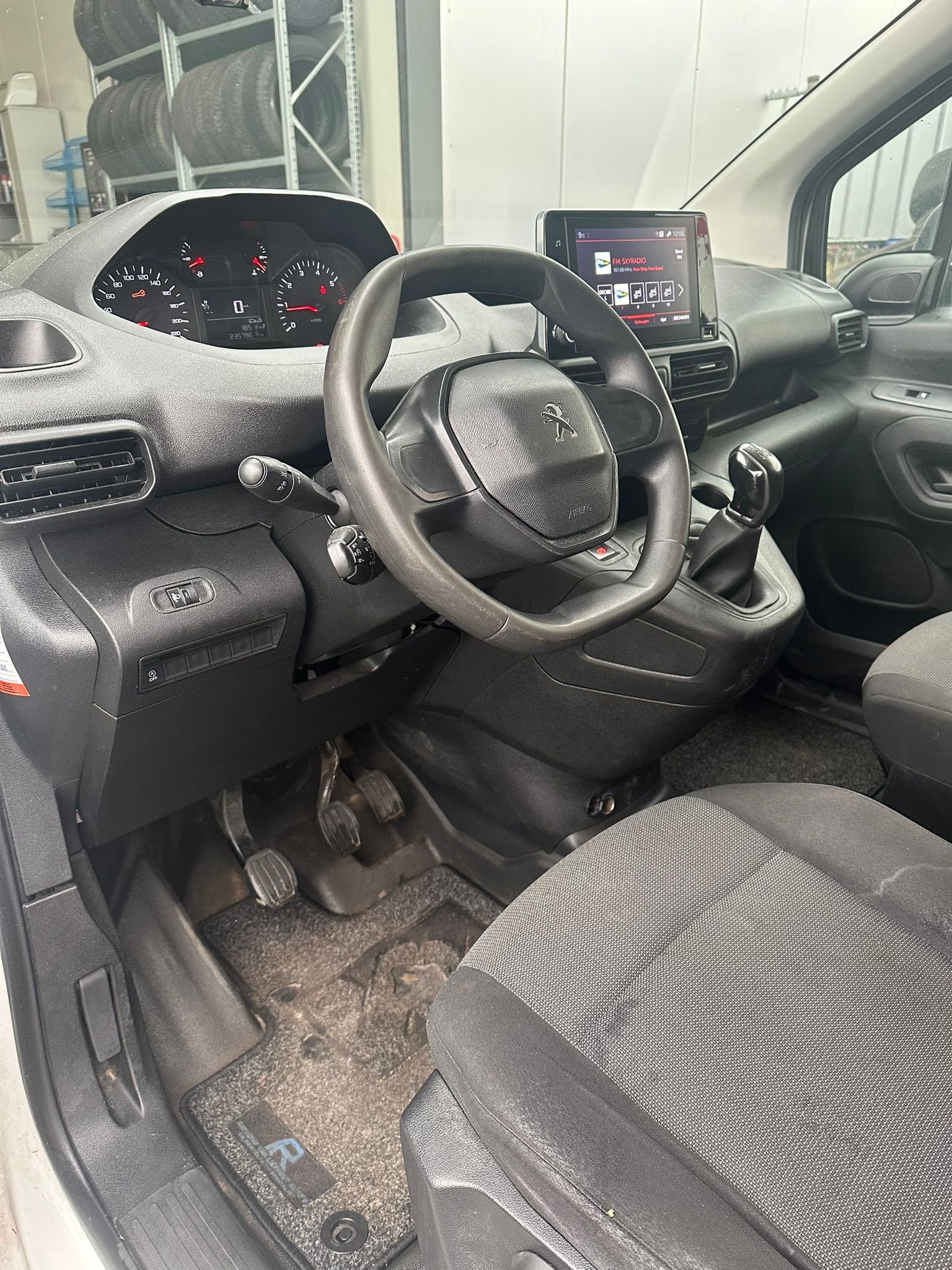 Peugeot Partner 1.6 BlueHDI Premium Long l2