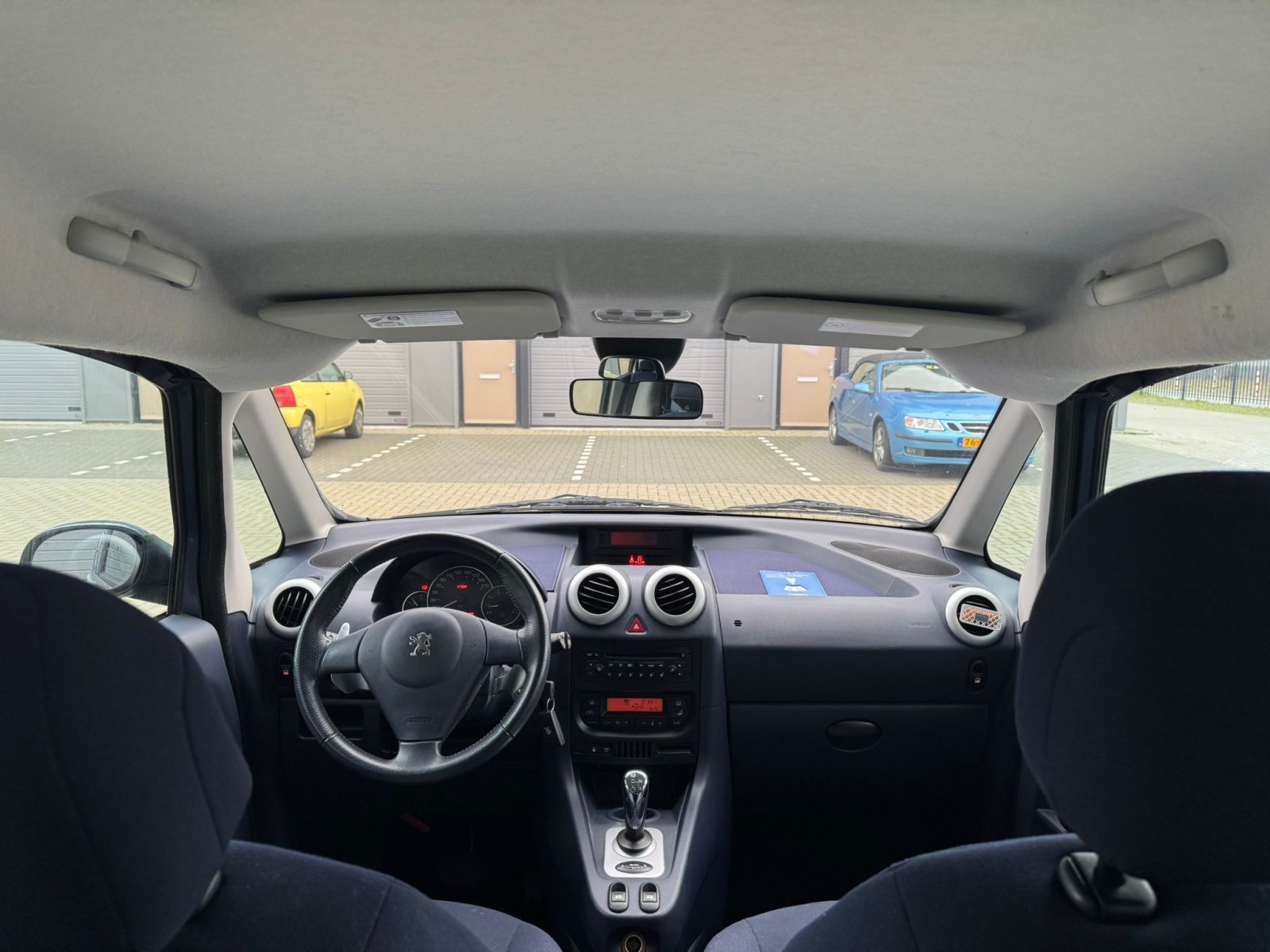 Peugeot 1007 1.4 75 PK Automaat Elek ramen Elek deuren Airco