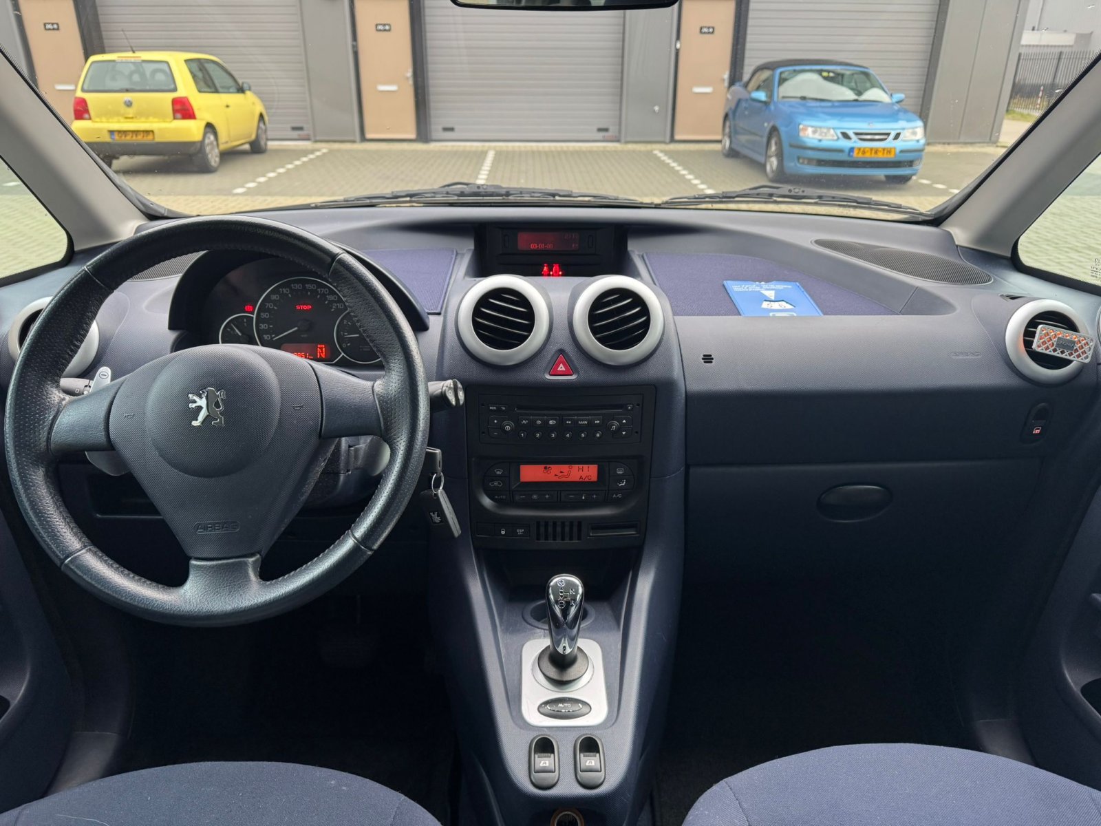 Peugeot 1007 1.4 75 PK Automaat Elek ramen Elek deuren Airco