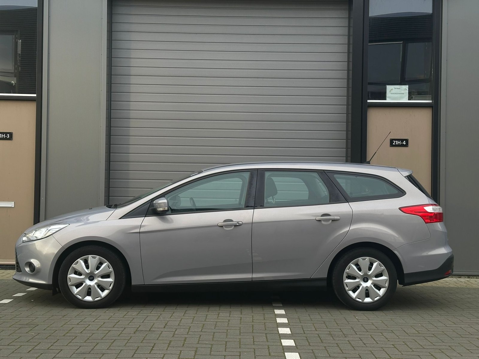 Ford Focus Wagon / Airco / Cruise / Sensoren / Navi