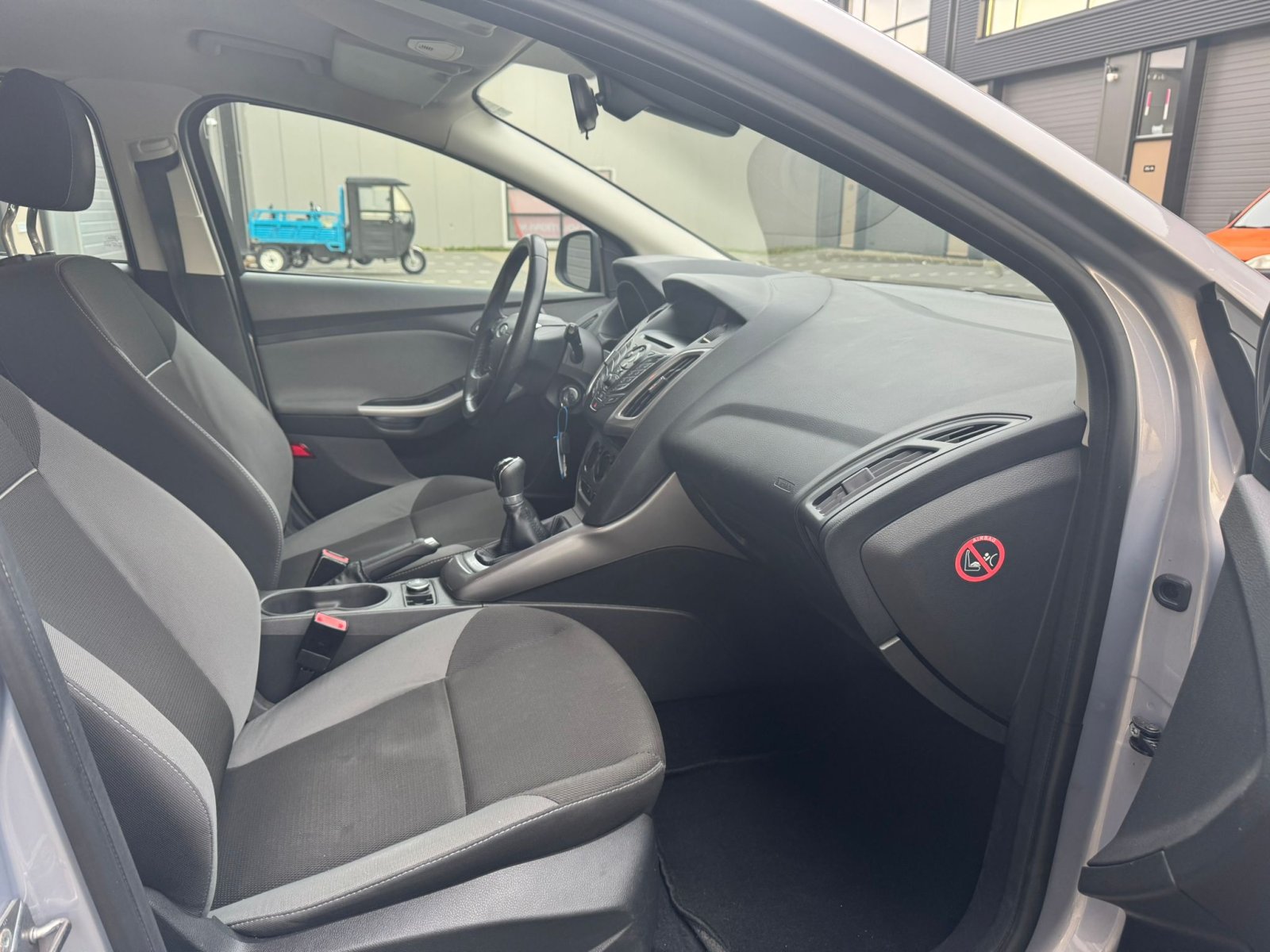 Ford Focus Wagon / Airco / Cruise / Sensoren / Navi