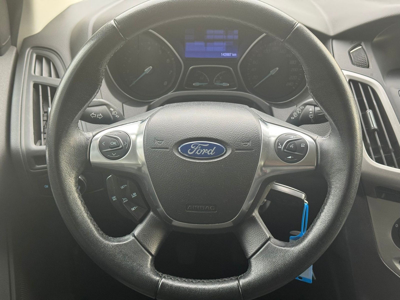 Ford Focus Wagon / Airco / Cruise / Sensoren / Navi