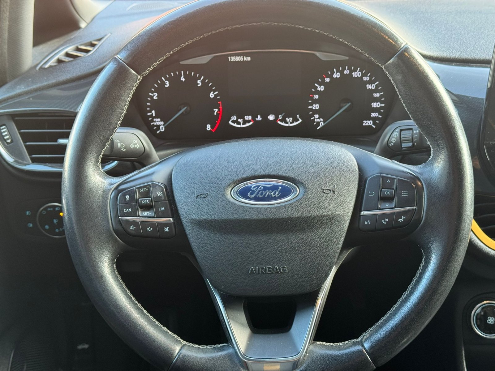 Ford Fiesta 1.0 actieve adaptief cruise Pano LED Airco LMV