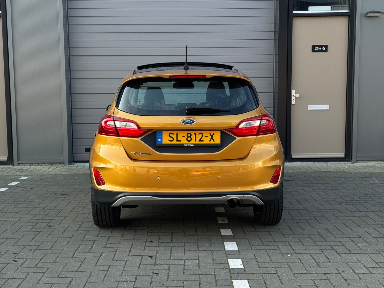 Ford Fiesta 1.0 actieve adaptief cruise Pano LED Airco LMV