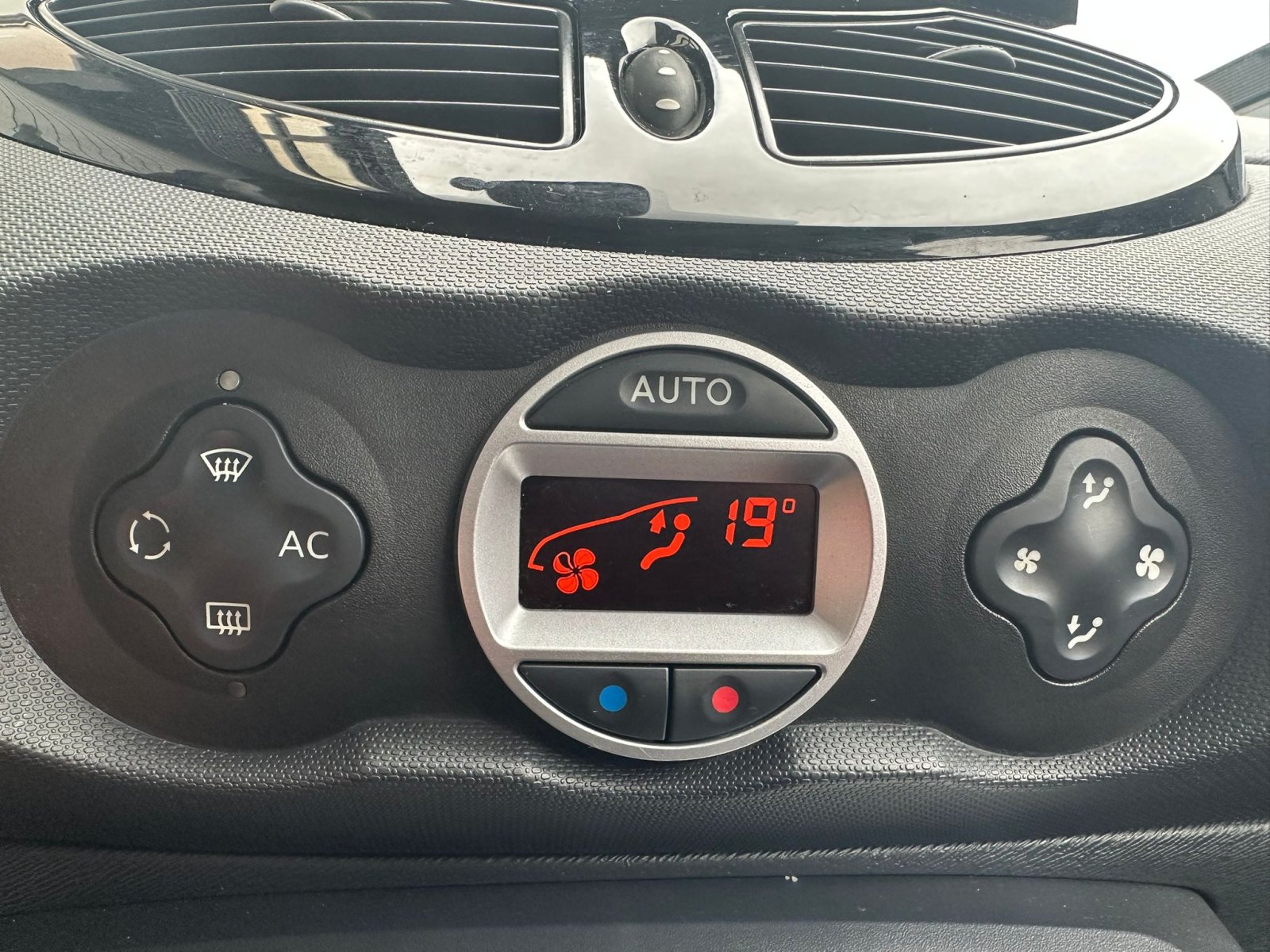 Renault Clio 1.2 16V Dynamique / AIrco / Cruise / LMV / Org NL /