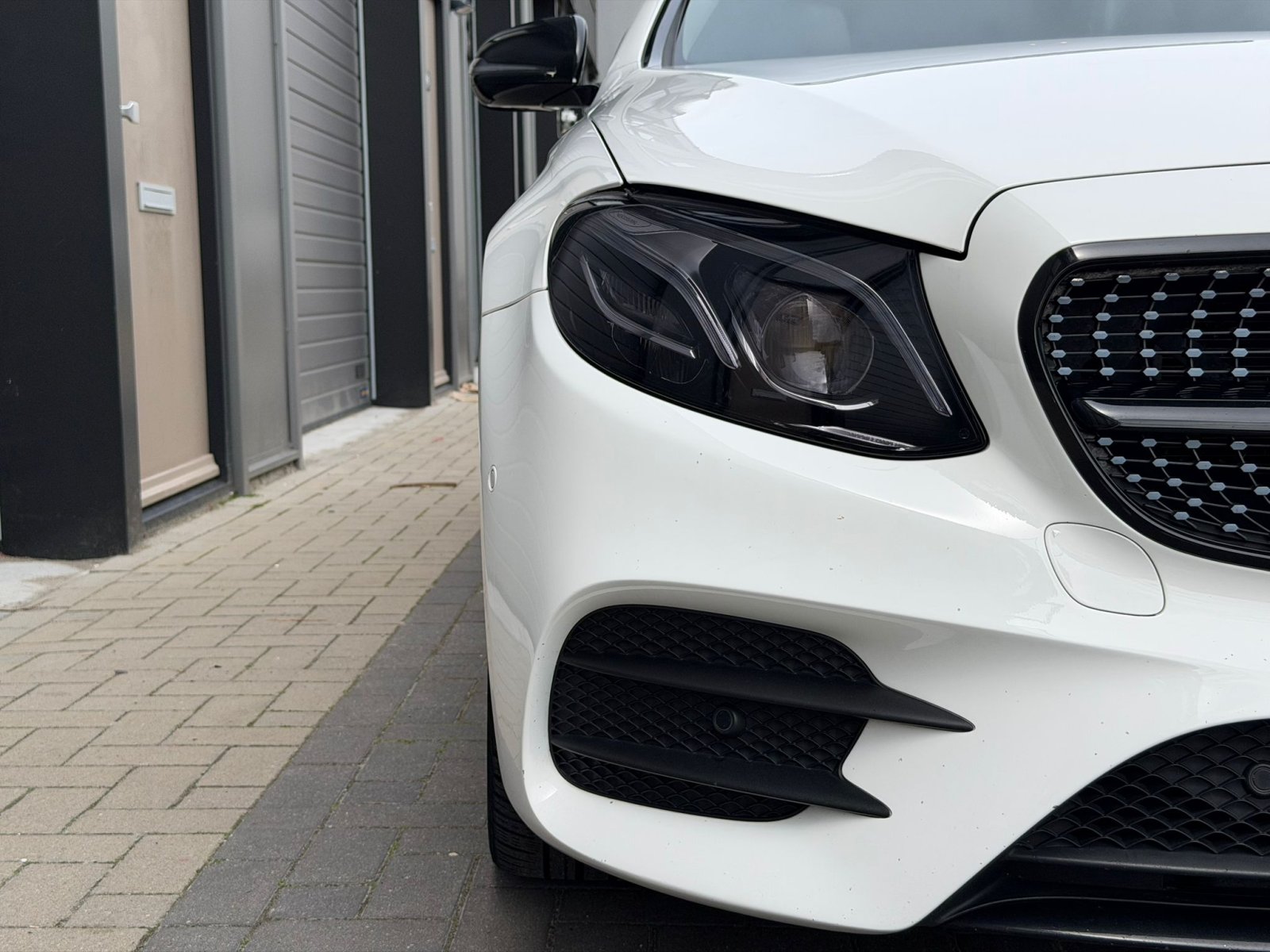 Mercedes E-klasse, 220d Amg / Pano / Virtual / Alarm / Sfeer