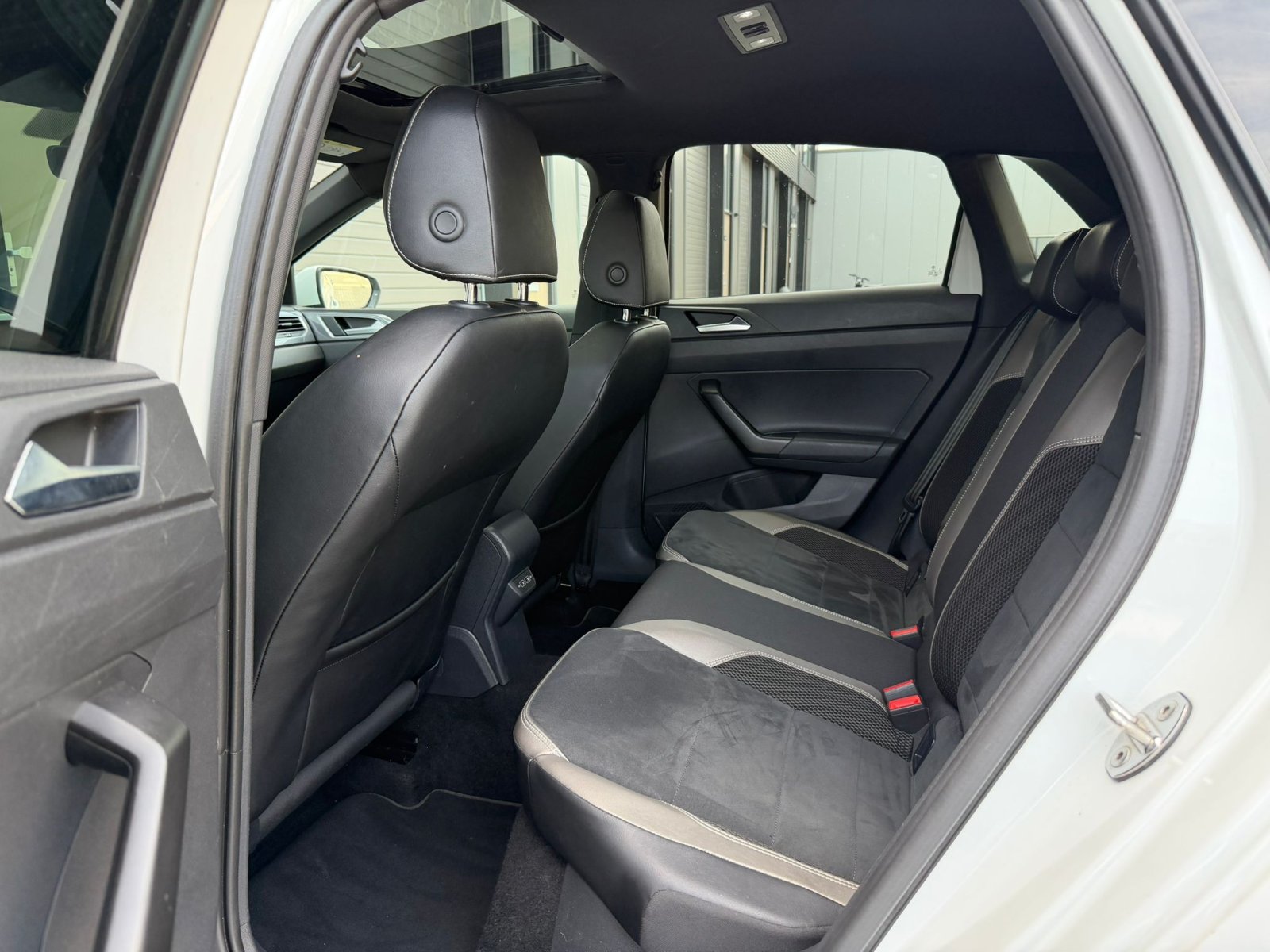 Volkswagen Polo GTI 2.0 TSI DSG | 250 PK | VOL OPTIES |