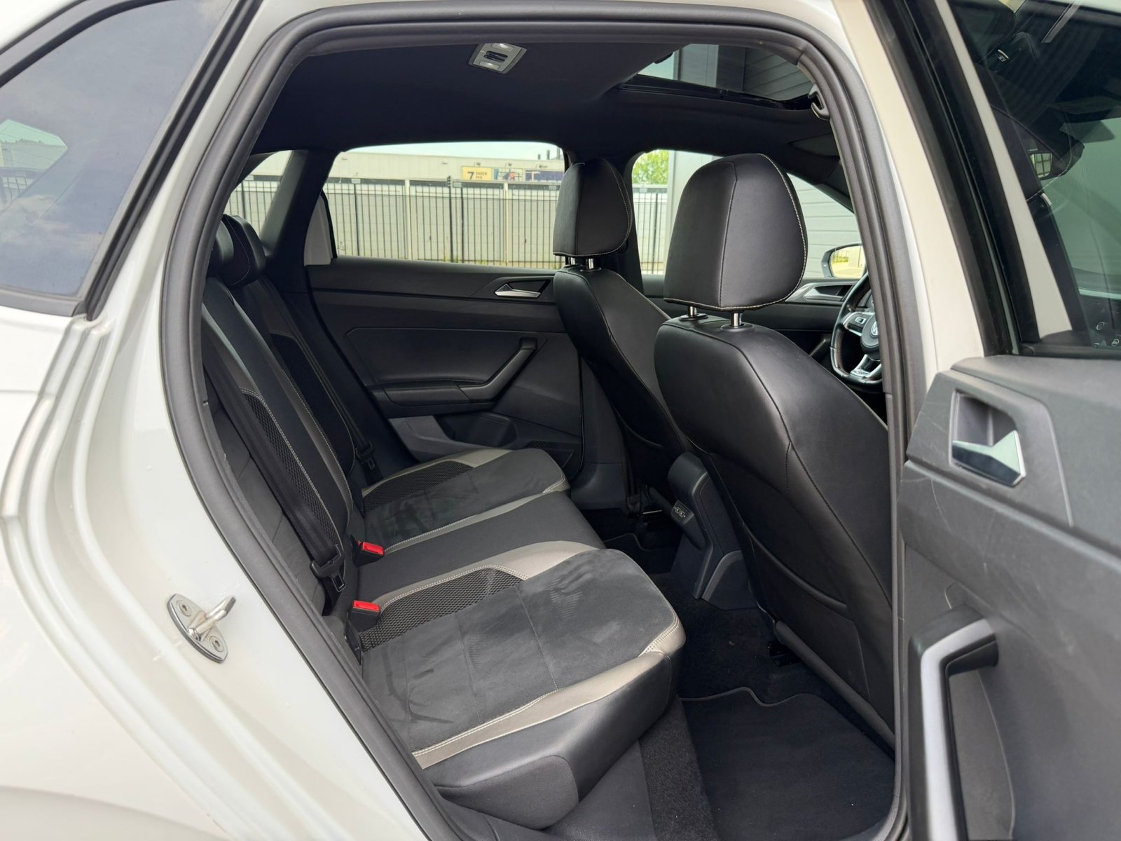 Volkswagen Polo GTI 2.0 TSI DSG | 250 PK | VOL OPTIES |