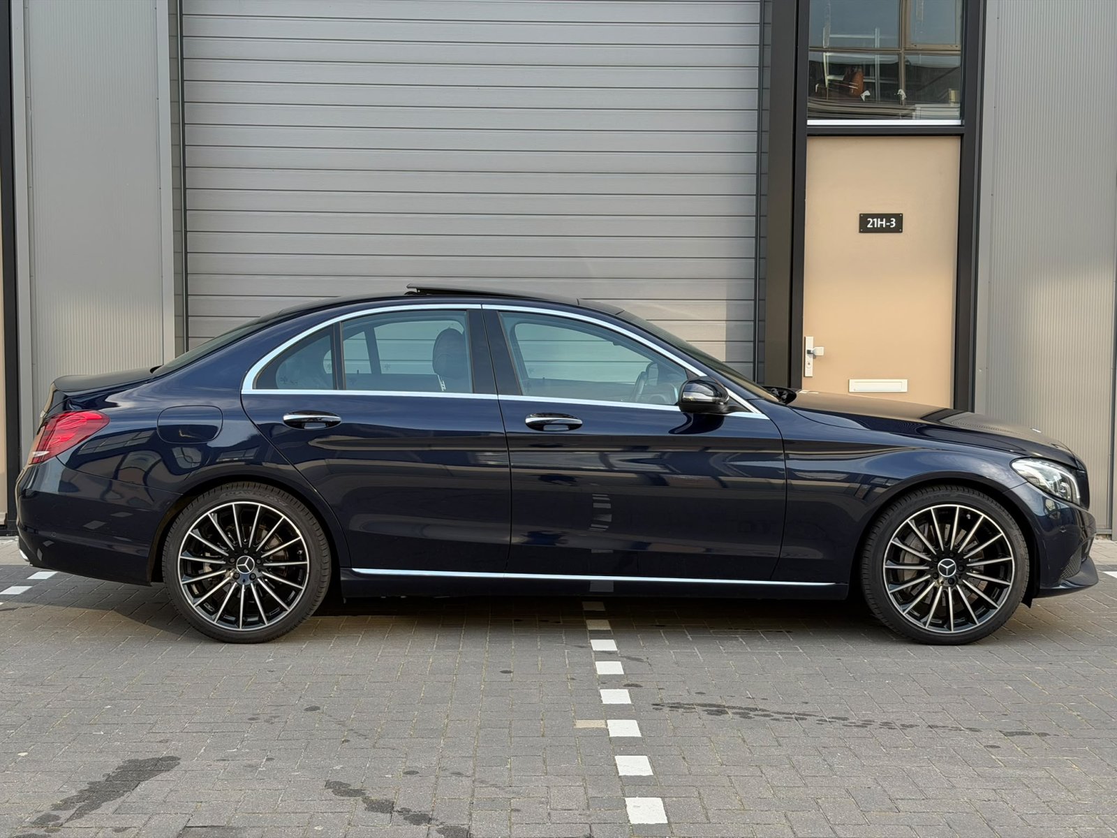 Mercedes C-Klasse 350e Lease Edition / Pano / Memory / Keyless / luchtvering /