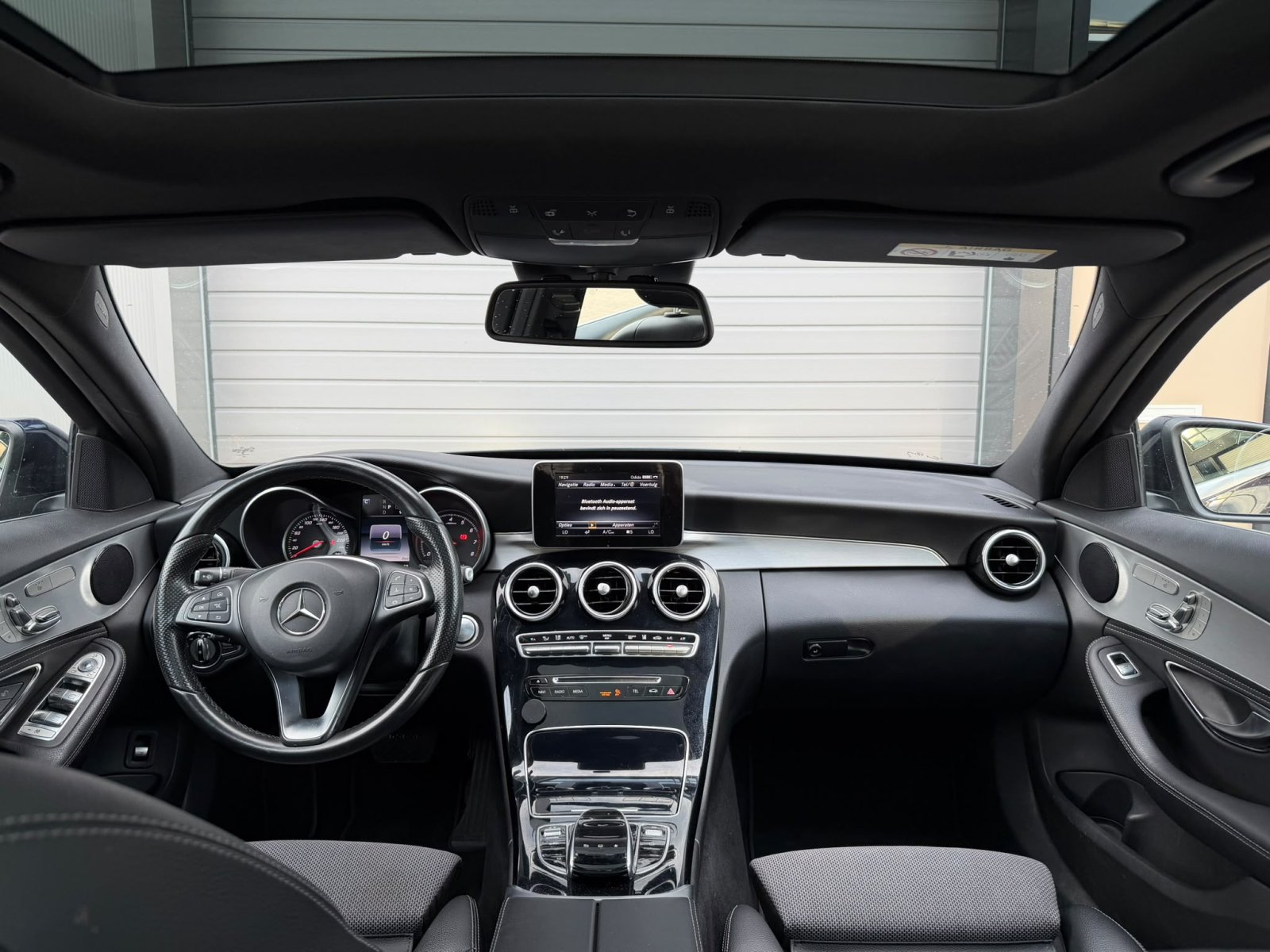 Mercedes C-Klasse 350e Lease Edition / Pano / Memory / Keyless / luchtvering /