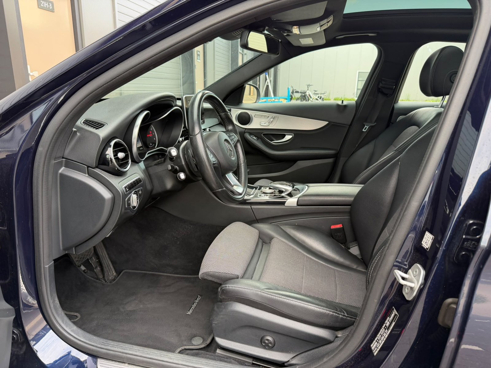 Mercedes C-Klasse 350e Lease Edition / Pano / Memory / Keyless / luchtvering /