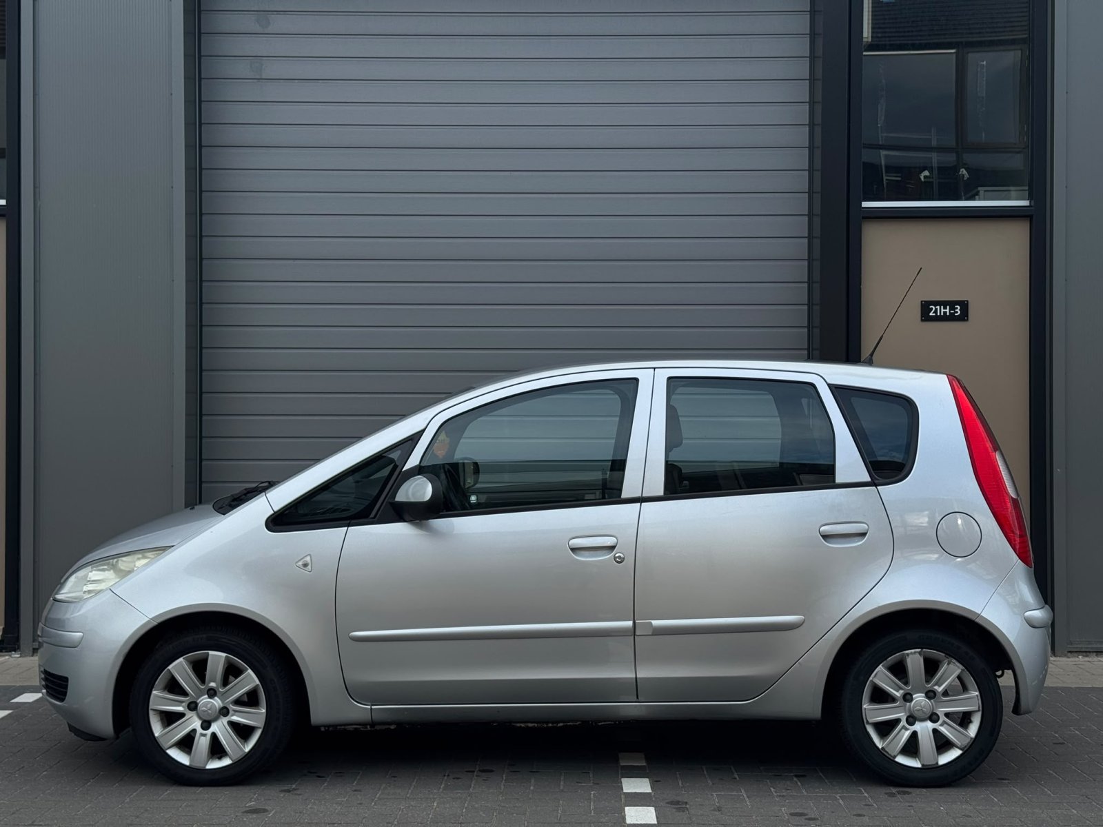 Mitsubishi Colt 1.3 Invite+ APK / Airco / Automaat / LMV / Airco