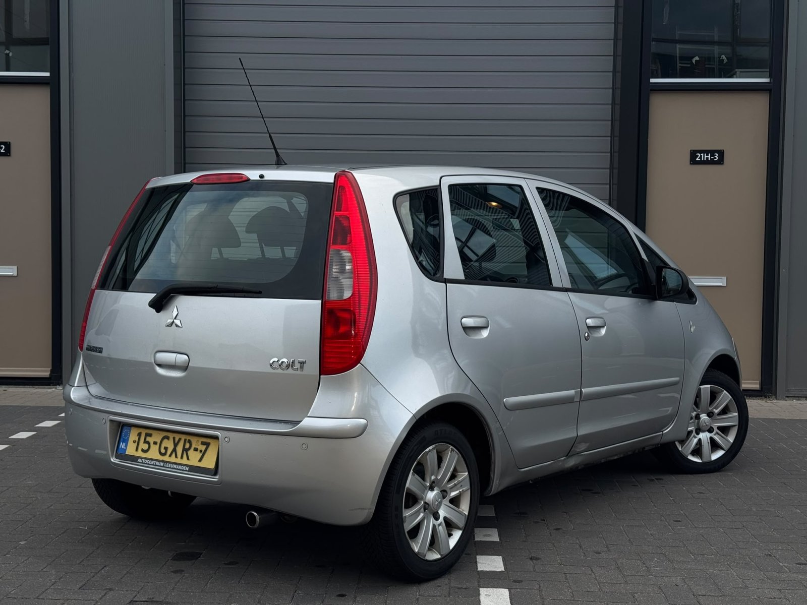 Mitsubishi Colt 1.3 Invite+ APK / Airco / Automaat / LMV / Airco