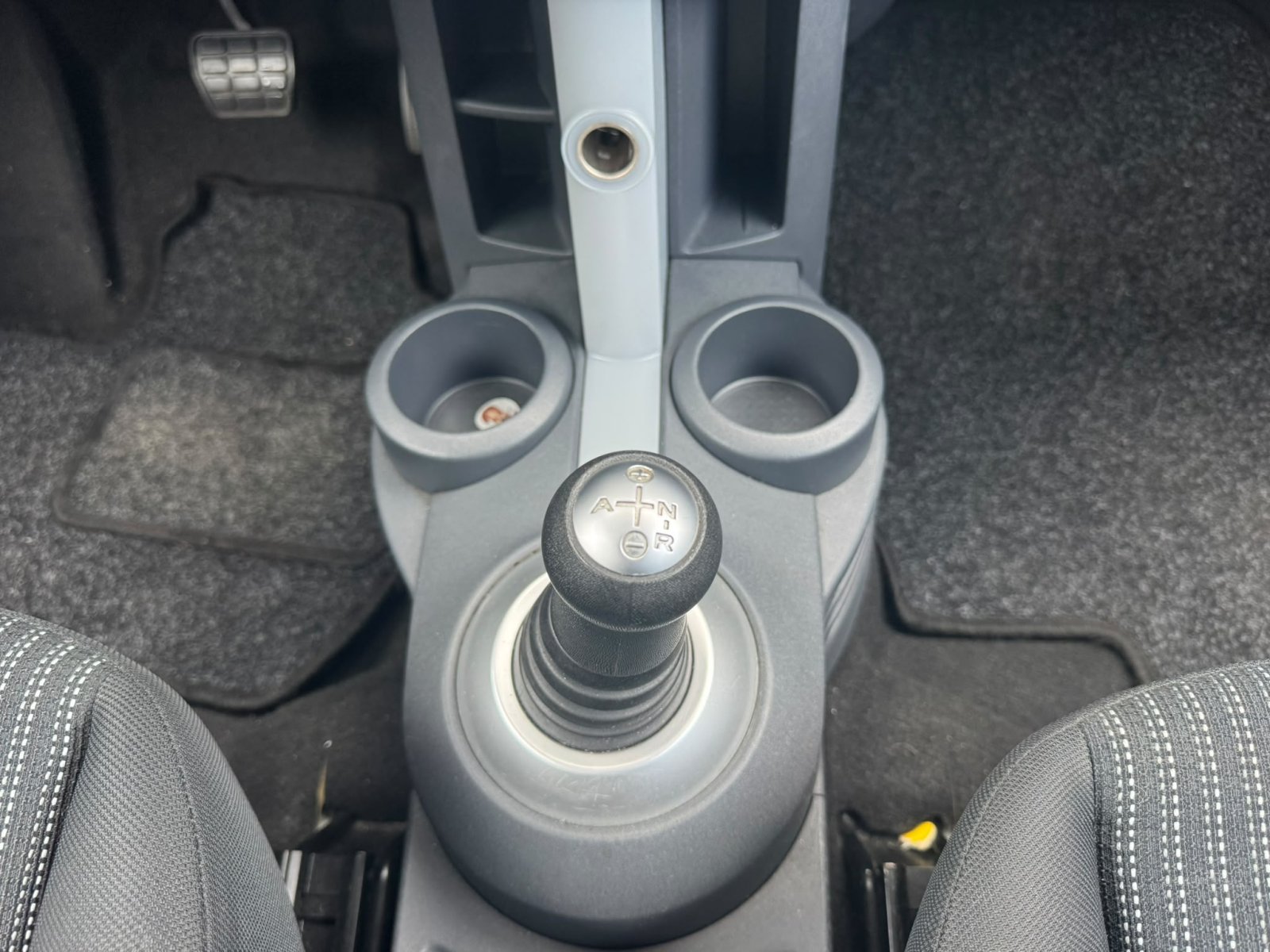Mitsubishi Colt 1.3 Invite+ APK / Airco / Automaat / LMV / Airco