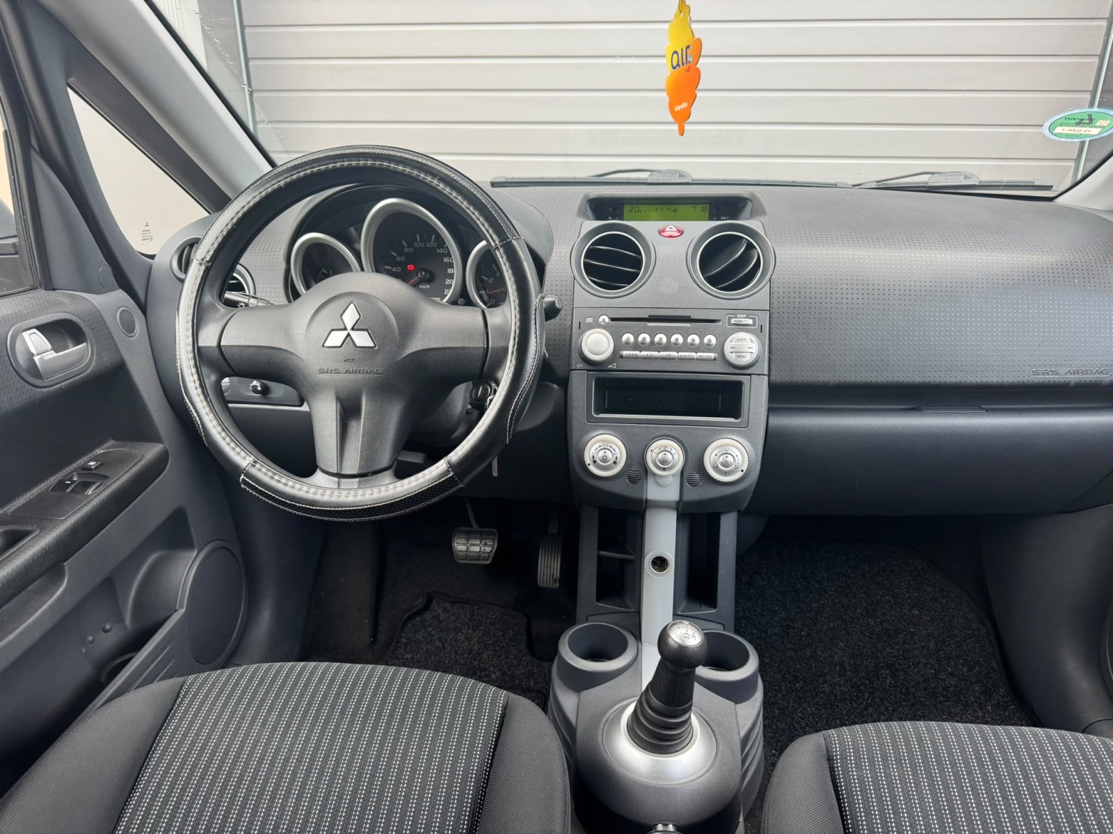 Mitsubishi Colt 1.3 Invite+ APK / Airco / Automaat / LMV / Airco
