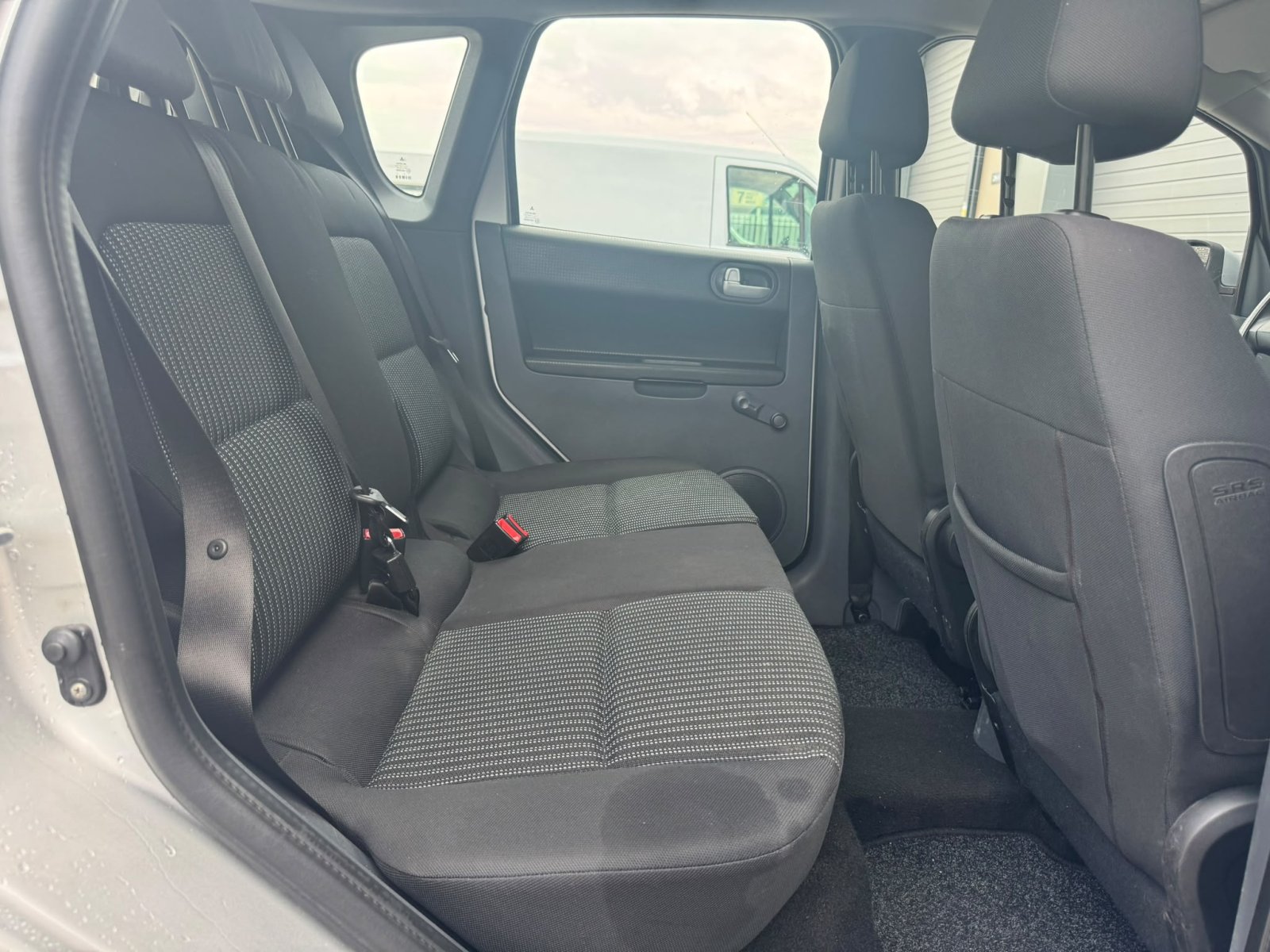 Mitsubishi Colt 1.3 Invite+ APK / Airco / Automaat / LMV / Airco