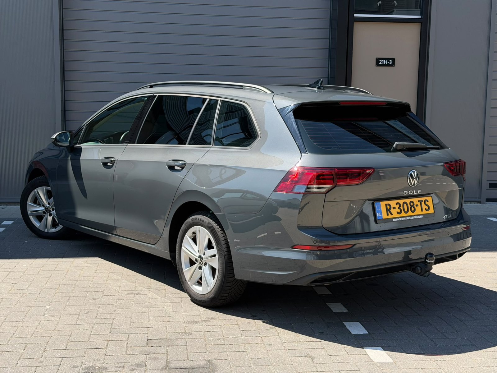 Volkswagen Golf Variant 1.5 eTSI R-line B+ / ACC / LMV / DSG