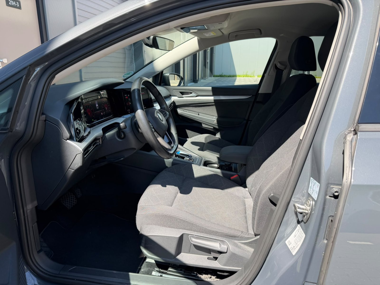 Volkswagen Golf Variant 1.5 eTSI R-line B+ / ACC / LMV / DSG