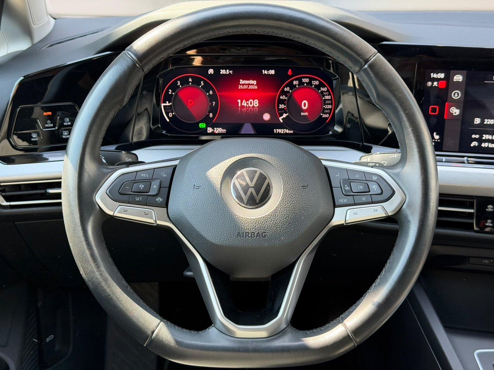 Volkswagen Golf Variant 1.5 eTSI R-line B+ / ACC / LMV / DSG