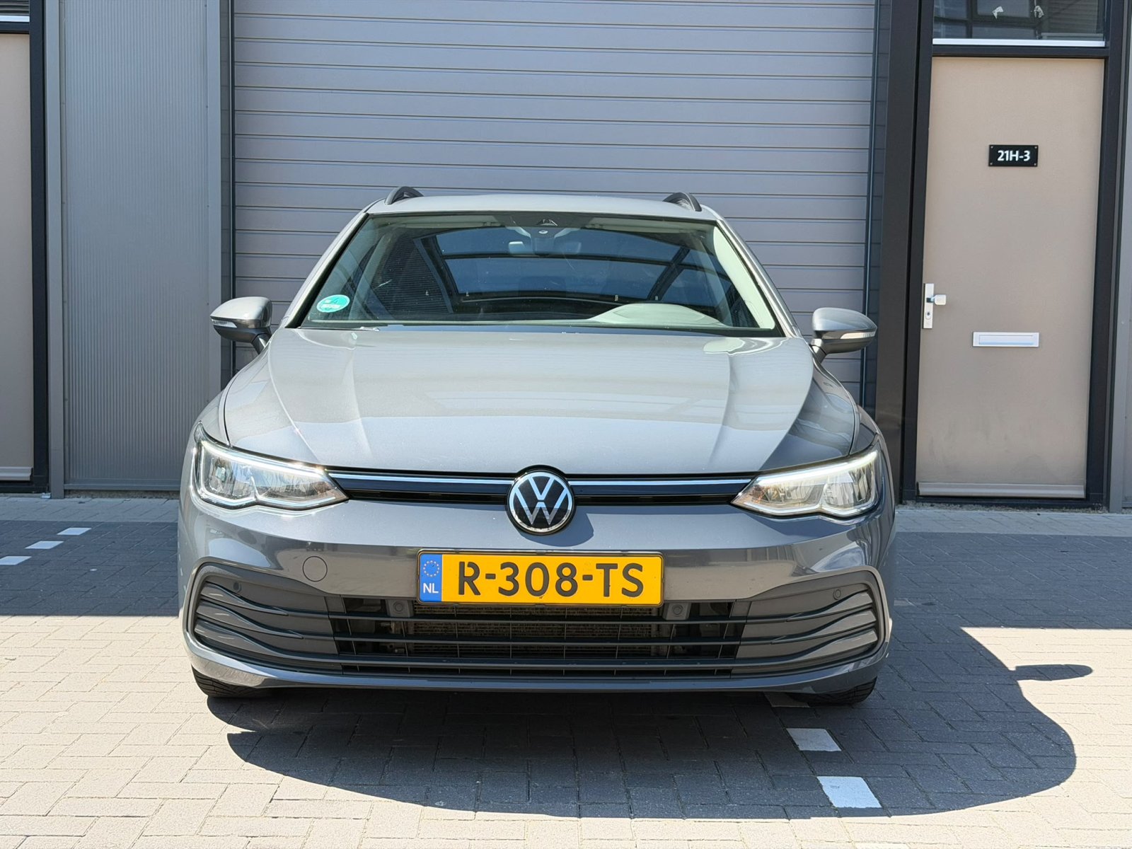 Volkswagen Golf Variant 1.5 eTSI R-line B+ / ACC / LMV / DSG