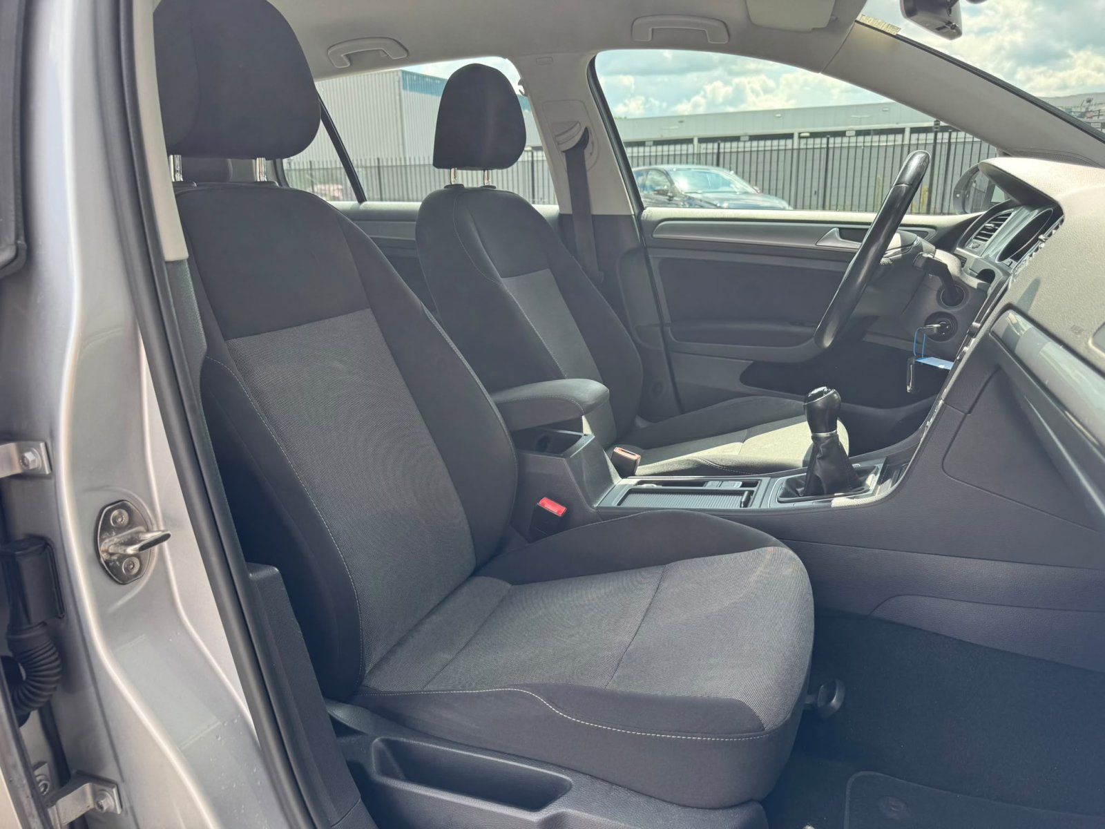 Volkswagen Golf, 1.2 TSI Connected / Airco / cruise / Clima / LMV / Dealeronderhouden