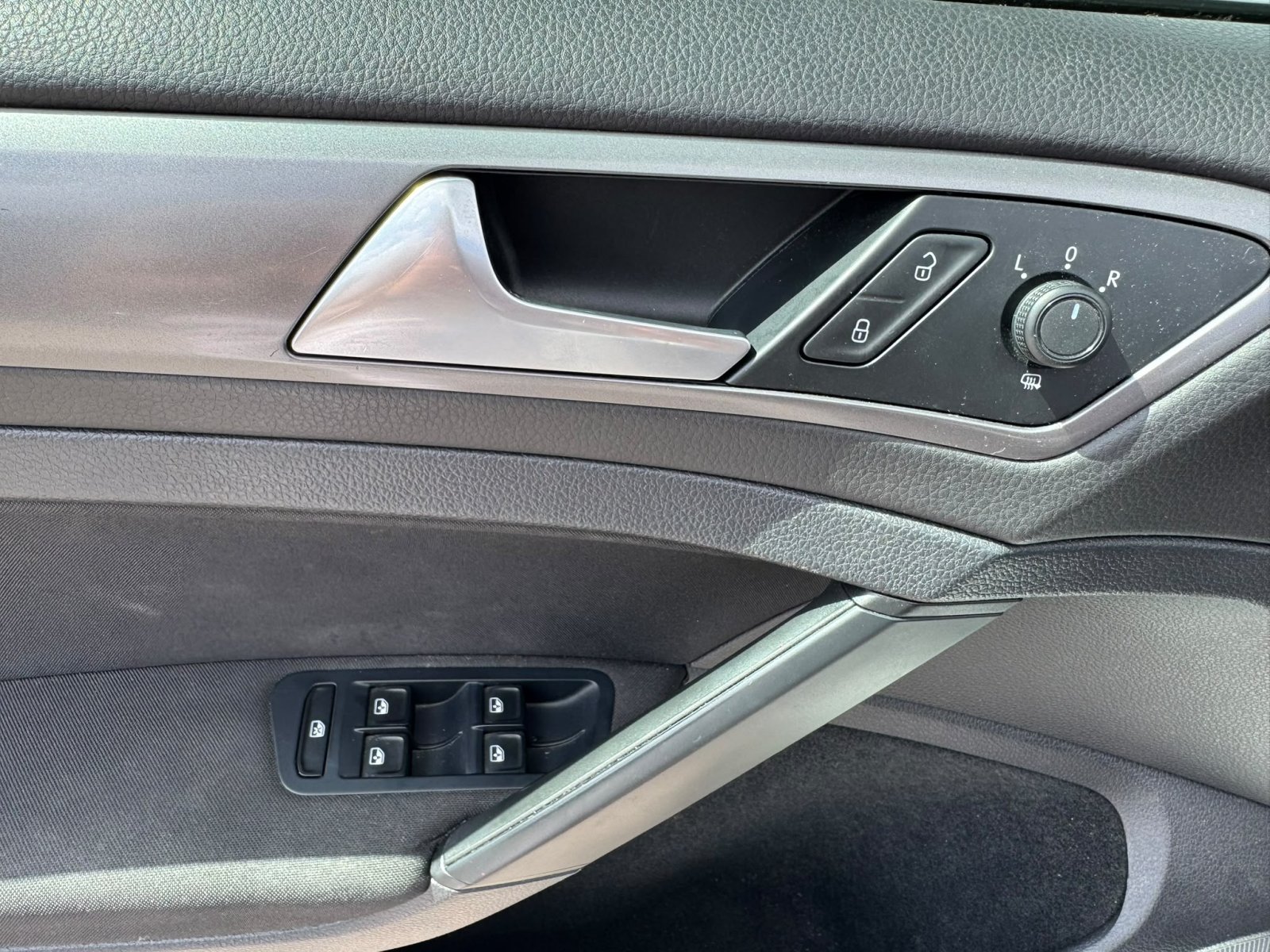 Volkswagen Golf, 1.2 TSI Connected / Airco / cruise / Clima / LMV / Dealeronderhouden