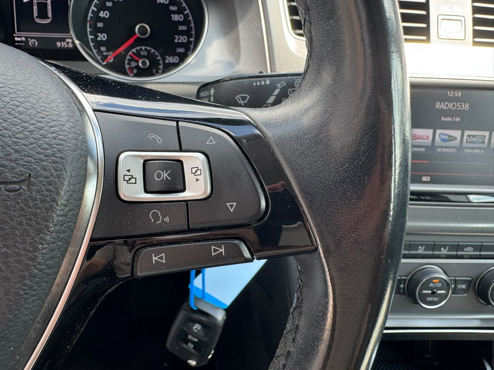 Volkswagen Golf, 1.2 TSI Connected / Airco / cruise / Clima / LMV / Dealeronderhouden