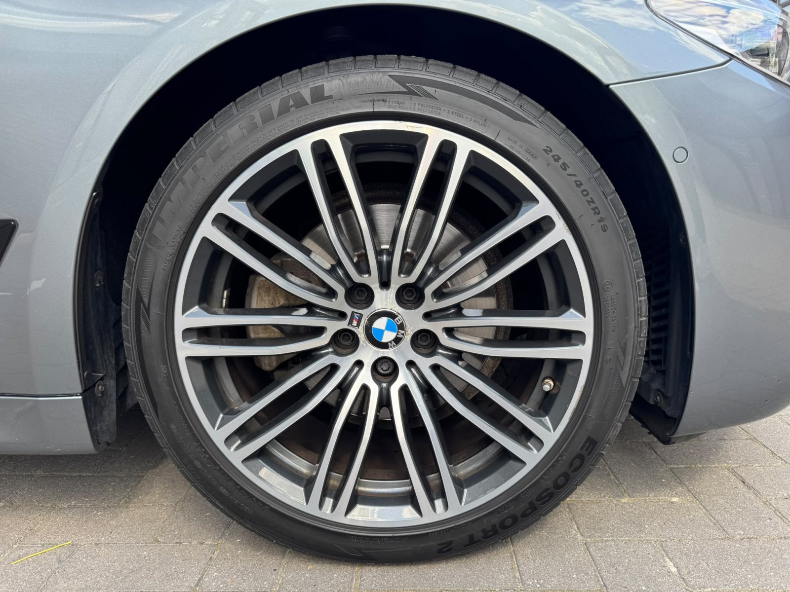 BMW 5-serie, 520d High Executive / Pano / 19 inch / head-up / camera / automaat / Dealeronderhouden