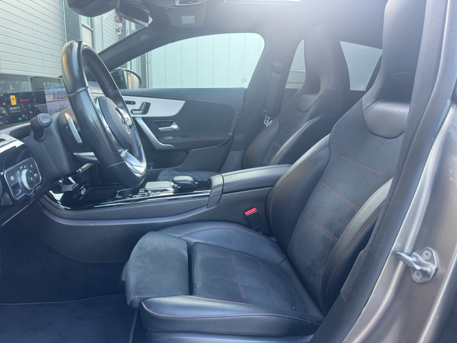 Mercedes CLA-klasse Shooting Brake, 250e / Sfeer / Pano / NL / Keyless / burmeister / Dealeronderhouden