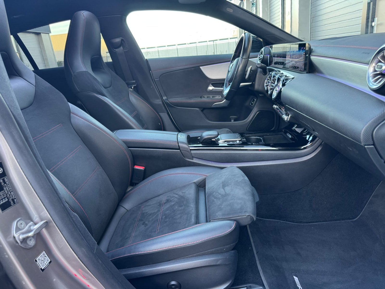 Mercedes CLA-klasse Shooting Brake, 250e / Sfeer / Pano / NL / Keyless / burmeister / Dealeronderhouden