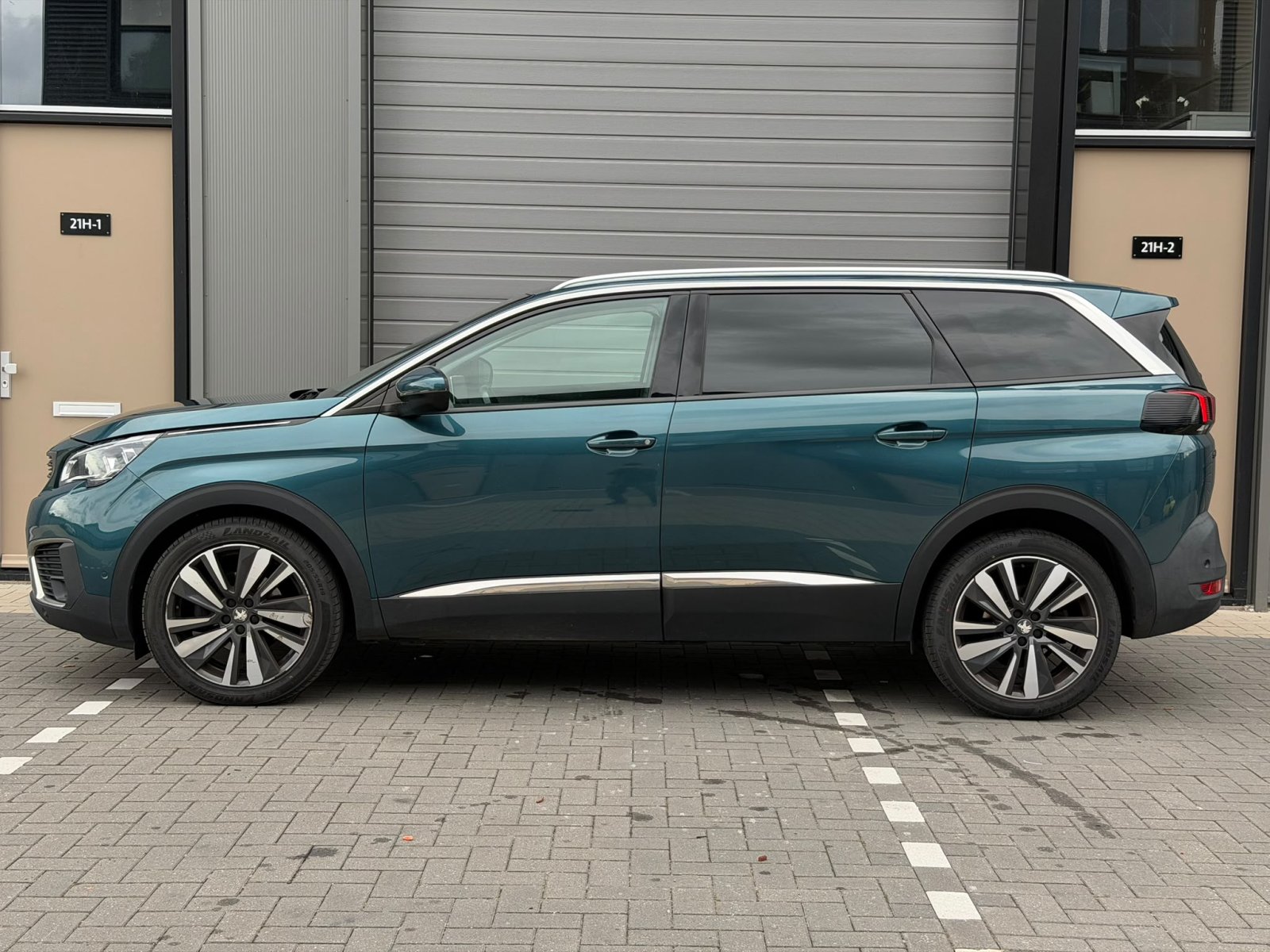 Peugot 5008 Blue lease premium | 360 | 7P | ACC | Nwe. Riem